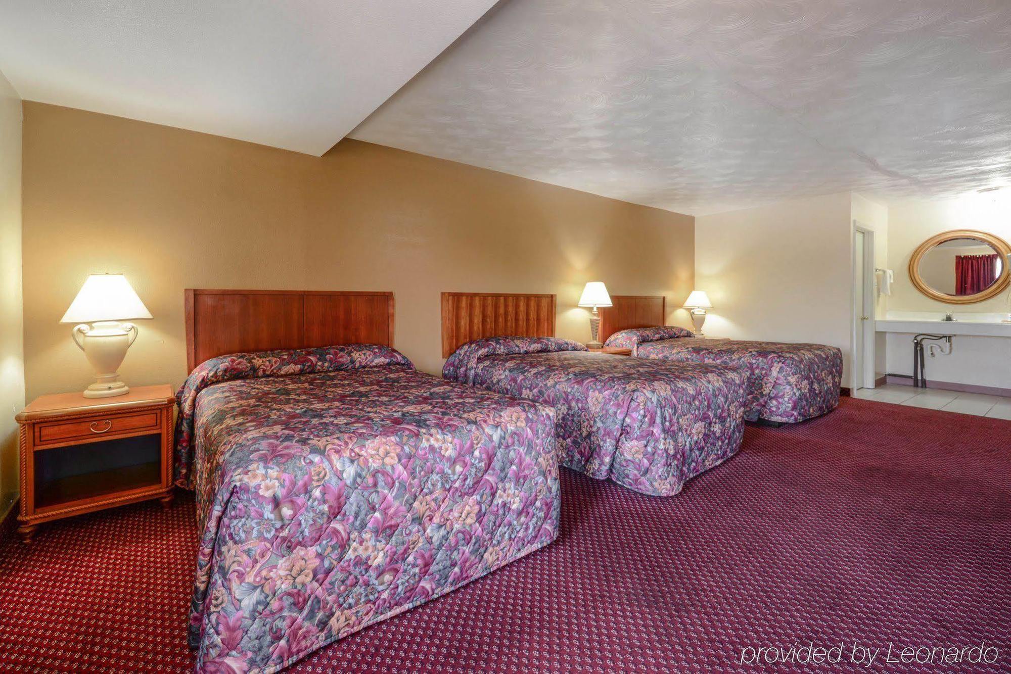 Econo Lodge Inn & Suites คาร์บอนเดล ภายนอก รูปภาพ