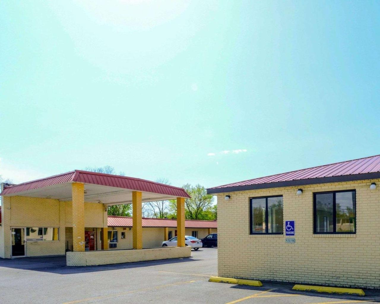 Econo Lodge Inn & Suites คาร์บอนเดล ภายนอก รูปภาพ