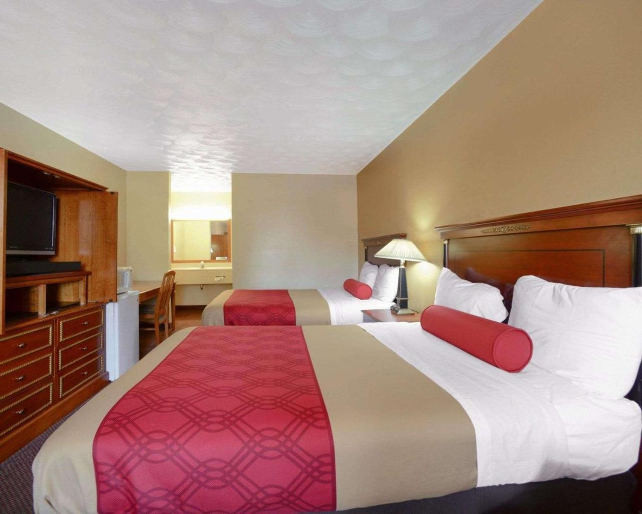 Econo Lodge Inn & Suites คาร์บอนเดล ภายนอก รูปภาพ
